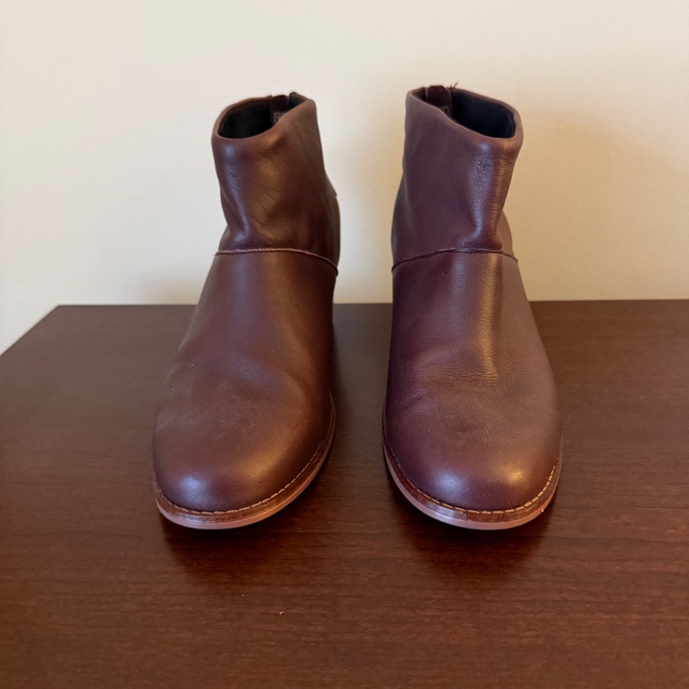 Toms Burgundy Maroon Boots Size 7 - Picture 2 of 5